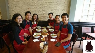 vegetarian cooking courses hanoi Apron up cooking class